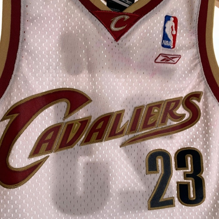 Reebok リーボック NBA Cleveland Cavaliers クリーブランド キャバリアーズ 23 LeBron James レブロン ジェームス ゲームシャツ ユニフォーム ホワイト ゴールド レッド Size M 福生店