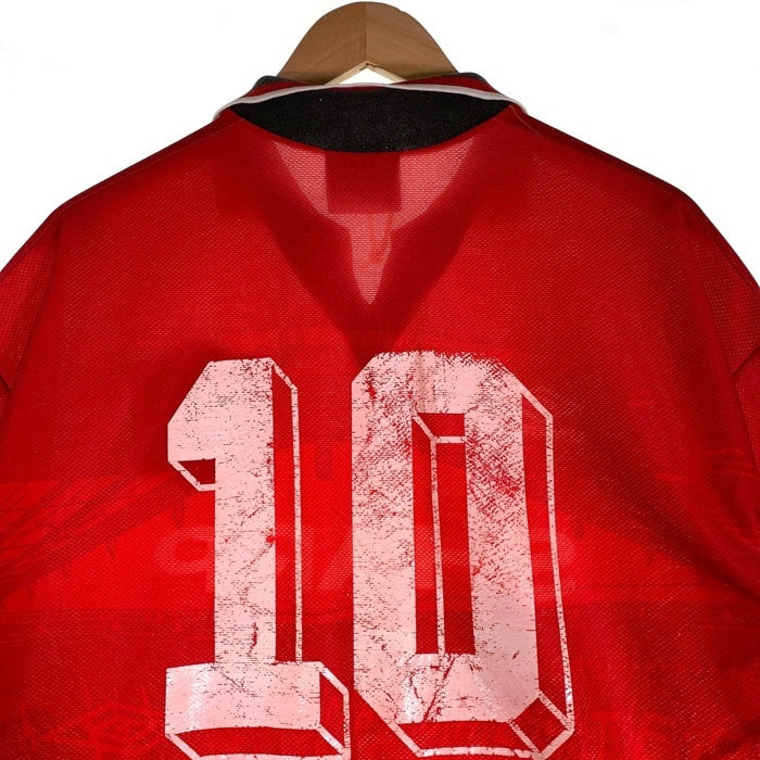 90's UMBRO アンブロ MANCHESTER UNITED マンチェスターユナイテッド ゲームシャツ ユニフォーム SHARP レッド Size M 福生店