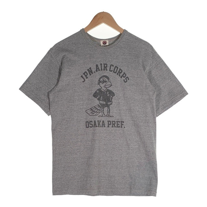 SAMURAI JEANS サムライジーンズ JPN.AIR CORPS OSAKA PREF. 半袖 プリント Tシャツ グレー SizeL 福生店