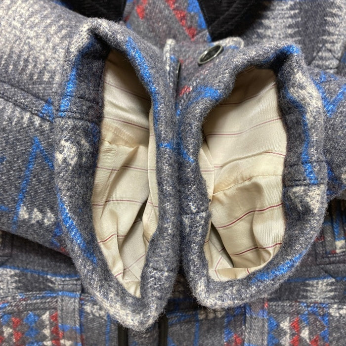 ADJUSTABLE COSTUME アジャスタブルコスチューム ネイティブ柄 ダブルブレスト ショールカラーコート グレー Size 38 瑞穂店