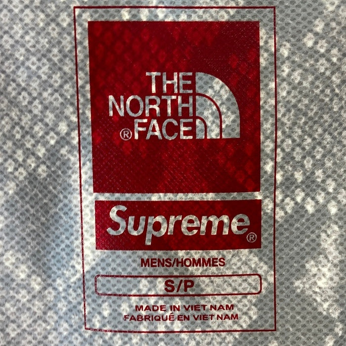 THE NORTH FACE ザノースフェイス NP11803I Supreme シュプリーム Snakeskin Taped Seam Coaches Jacket コーチジャケット ヘビ柄 グレー sizeS 瑞穂店