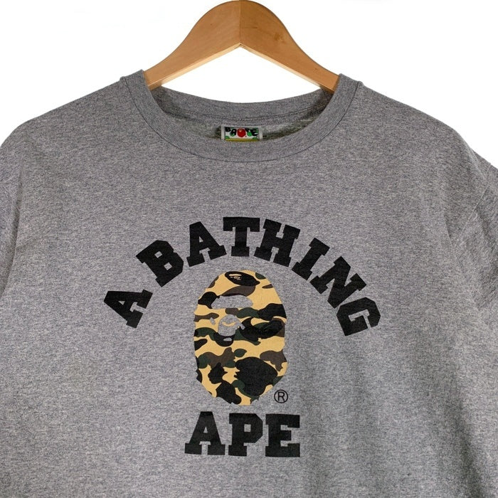 A BATHING APE アベイシングエイプ 1ST CAMO COLLEGE TEE カモ カレッジTシャツ プリント グレー Size L 福生店