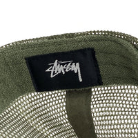 STUSSY ステューシー ロゴ刺繡 トラッカーキャップ メッシュ スナップバック オリーブ 福生店