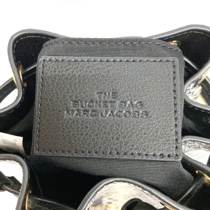 マークジェイコブス レザー バケットバッグ ブラック セール】THE LEATHER BUCKET BAG/ザ レザー バケット バッグ