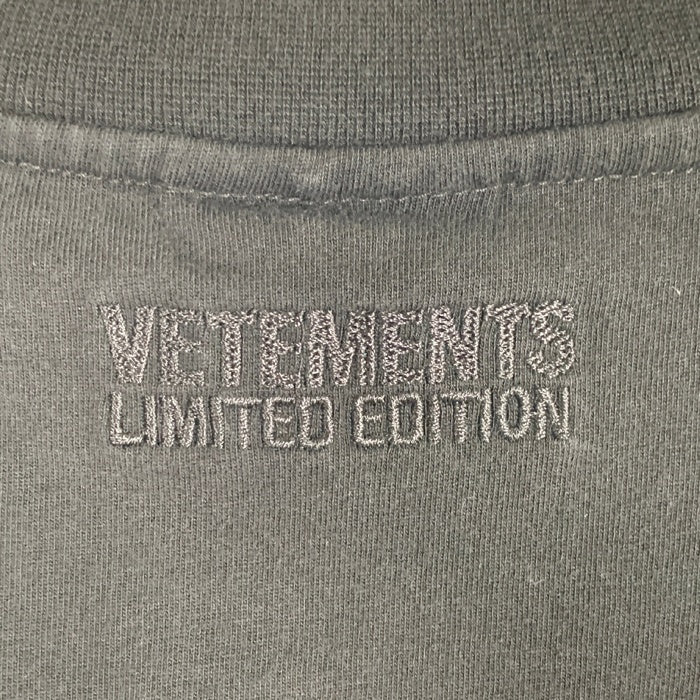 VETEMENTS ヴェトモン Eiffel Tower Logo T-Shirt エッフェル塔 ロゴプリント Tシャツ ブラック UA53TR250B Size S 福生店