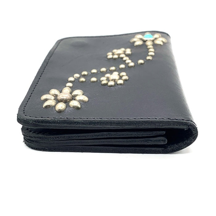 HTC エイチティーシー フラワースタッズ ミディアムウォレット レザー 財布 ブラック 福生店