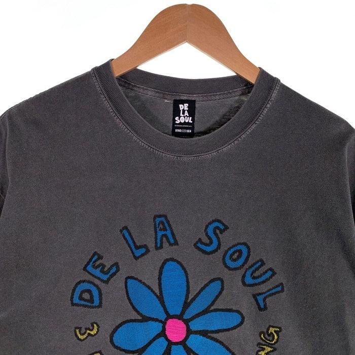 WIND AND SEA ウィンダンシー DE LA SOUL デラソウル WDS LOGO TEE 半袖 Tシャツ チャコール ブラック WDS-C-DLS-26-Q4-CS-05 Size XL 福生店