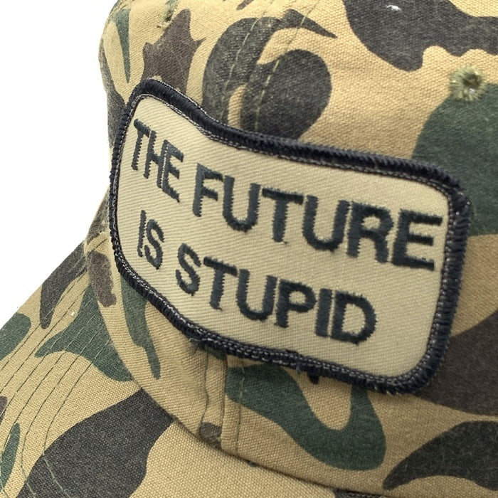 90's Jenny Holzer ジェニー・ホルツァー THE FUTURE IS STUPID ワッペン カモフラージュ スナップバックキャップ We Cover The World 福生店