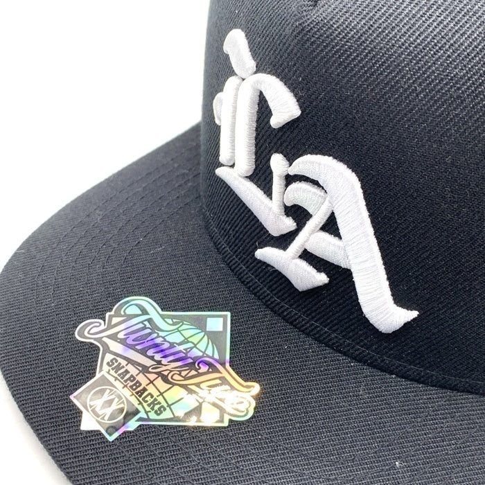 TWNTY TWO トゥエンティトゥー Snapback Cap "City of Angeles" スナップバックキャップ ブラック 福生店