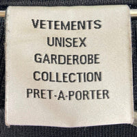 VETEMENTS ヴェトモン 22SS LOGO LABEL LONGSLEEVE ロゴラベル ロングスリーブカットソー UE52TR280X ブラック SizeL 瑞穂店