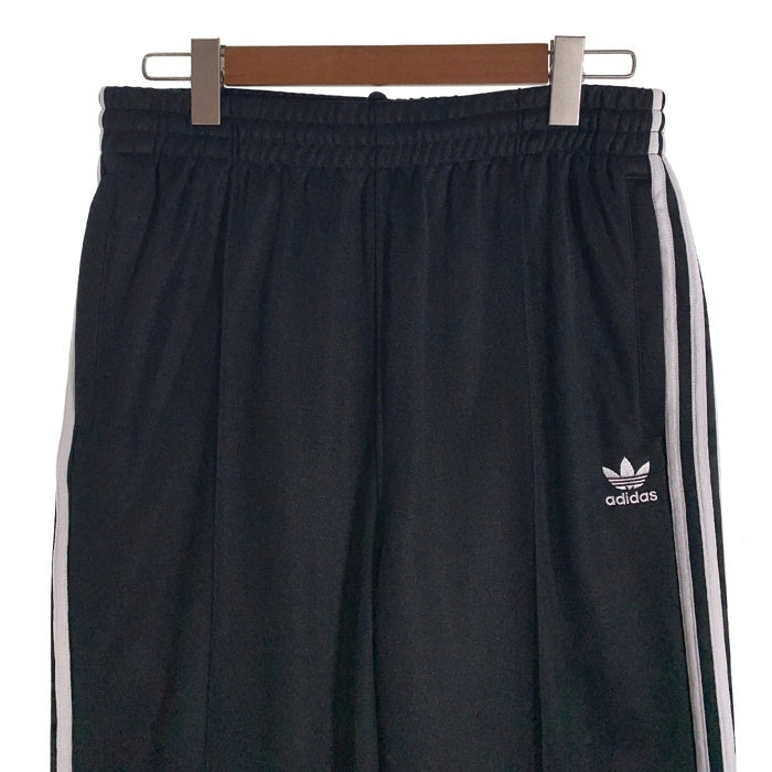 adidas アディダス BAGGY FIT TRACK PANTS バギーフィットトラックパンツ ブラック IZ4801 09/24 Size L 福生店