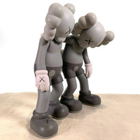 KAWS カウズ ALONG THE WAY GREY フィギュア MEDICOM TOY メディコムトイ  福生店