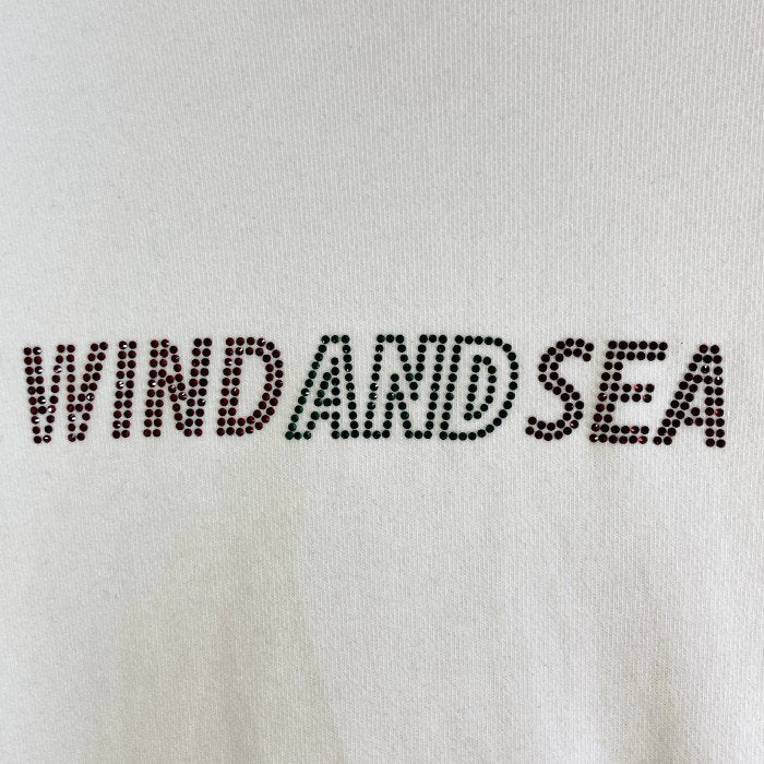 WIND AND SEA ウィンダンシー XMAS RHINE STONE CREW NECK トレーナー ホワイト sizeM 瑞穂店