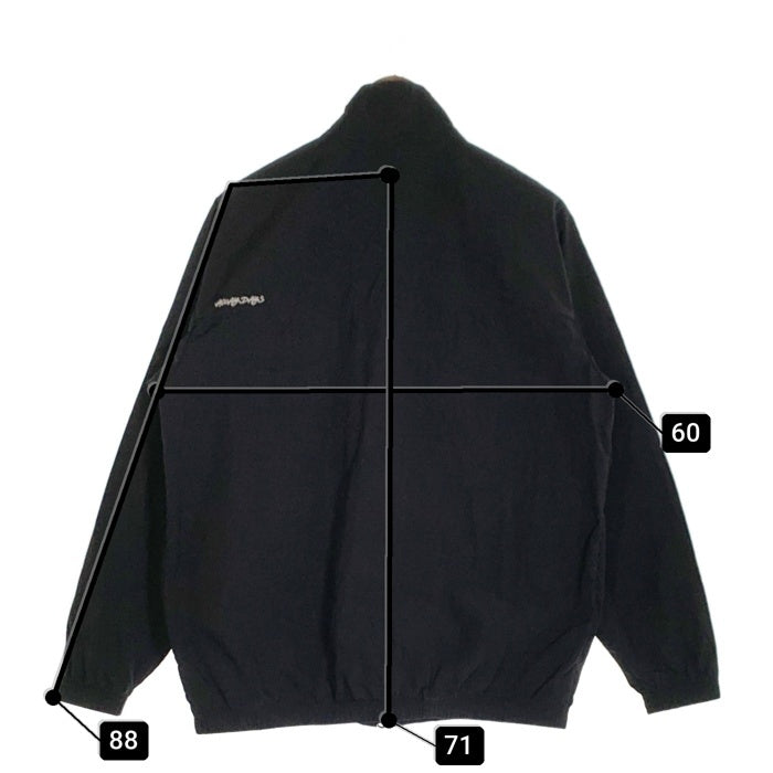 UMBRO アンブロ AWAY DAYS ナイロンウーブンジャケット 刺繡 ブラック UF5SWB40M Size M-L 福生店