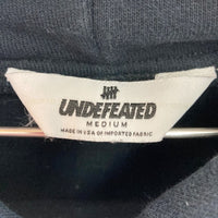 UNDEFEATED アンディフィーテッド ロゴパーカー ネイビー sizeM 瑞穂店