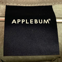 APPLEBUM × UNDEFEATED アップルバム × アンディフィーテッド ロゴパーカー グレー sizeM 瑞穂店