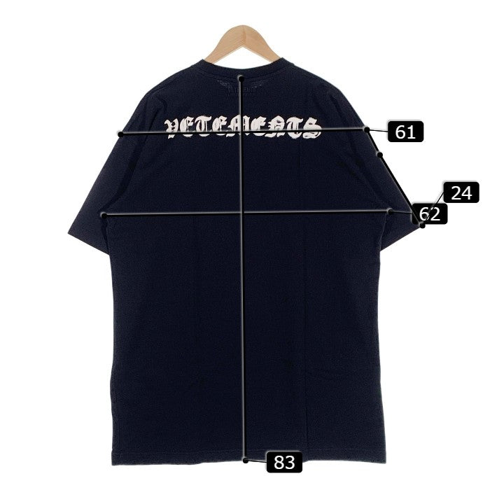 VETEMENTS ヴェトモン 21SS Anarchy Gothic Logo Tee アナーキー ゴシックロゴ プリント Tシャツ オーバーサイズ ブラック UE51TR640B Size XS 福生店