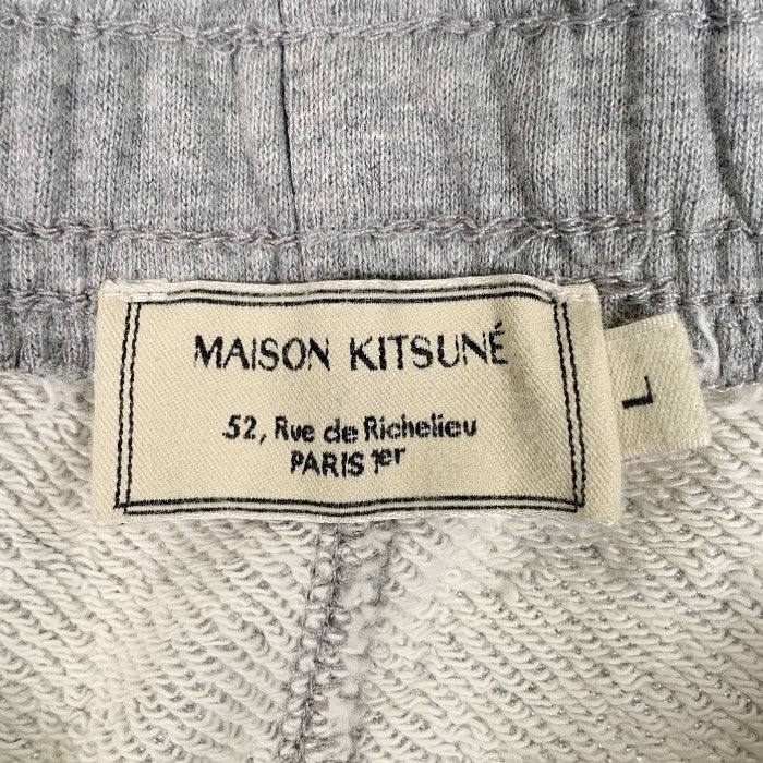 MAISON KITSUNE メゾンキツネ トリコロールフォックスパッチ スウェットパンツ グレー AM01300KM0001 Size L 福生店