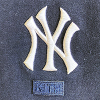 KITH × NEW YORK YANKEES キス×ニューヨークヤンキース ロゴ刺繍 パーカー ネイビー sizeL 瑞穂店