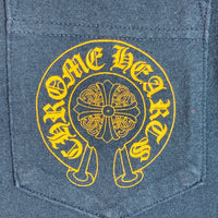 CHROME HEARTS クロムハーツ セメタリーバックプリント ホースシュークロス スクロールラベル ポケット Tシャツ ネイビー sizeM 瑞穂店