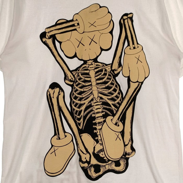 KAWS カウズ 21AW SKELETON NEW FICTION T-SHIRT スケルトン ニューフィクション Tシャツ ホワイト Size M 福生店