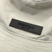 ESSENTIALS エッセンシャルズ ラバーロゴ バケットハット ライトグレー Size L/XL 福生店