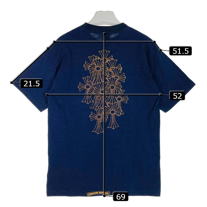 CHROME HEARTS クロムハーツ セメタリーバックプリント ホースシュークロス スクロールラベル ポケット Tシャツ ネイビー sizeM 瑞穂店