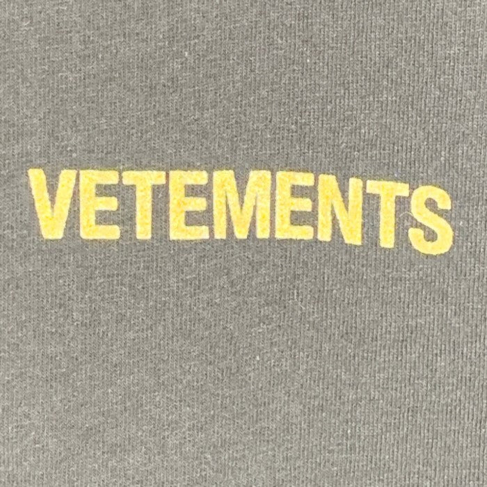 VETEMENTS ヴェトモン 20AW プリント Tシャツ ブラック UAH21TR500-M Size M 福生店