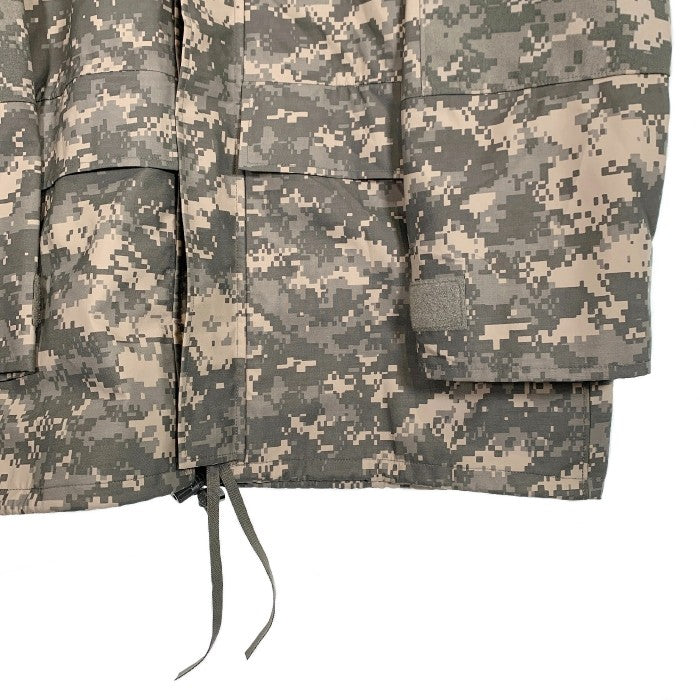 米軍 実物 ECWCS UNIVERSAL CAMOUFLAGE GORE-TEX PARKA ゴアテックス ミリタリーパーカー カモフラージュ デジカモ 05年会計 Size L-R 福生店