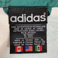 adidas アディダス ナイロンジャケット 80sヴィンテージ 刺繍 万国旗 グリーン×ホワイト sizeXL 瑞穂店