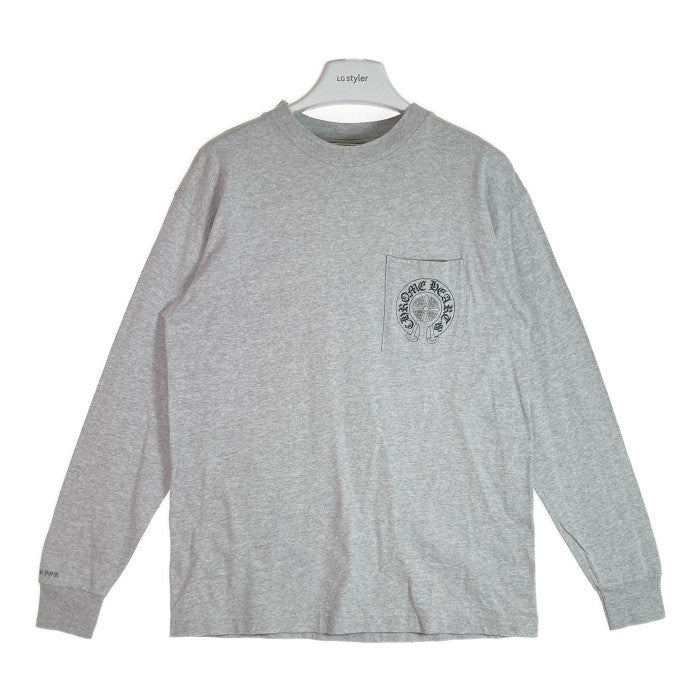 CHROME HEARTS クロムハーツ セメタリーバックプリント ホースシュークロス スクロールラベル ポケット Tシャツ グレー sizeM 瑞穂店