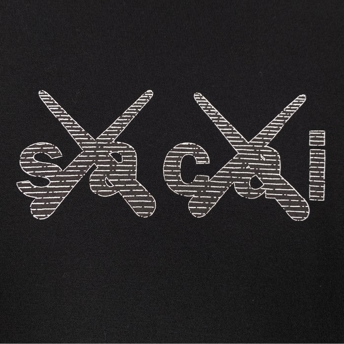 sacai サカイ KAWS カウズ KAWS TOKYO FIRST 限定 ロゴ プリント Tシャツ ブラック Size 3 福生店