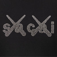 sacai サカイ KAWS カウズ KAWS TOKYO FIRST 限定 ロゴ プリント Tシャツ ブラック Size 3 福生店