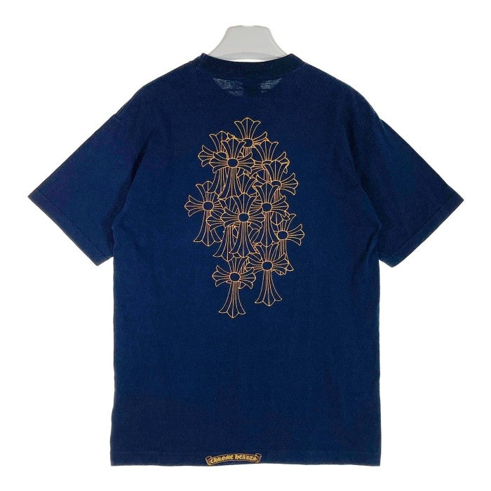 CHROME HEARTS クロムハーツ セメタリーバックプリント ホースシュークロス スクロールラベル ポケット Tシャツ ネイビー sizeM 瑞穂店